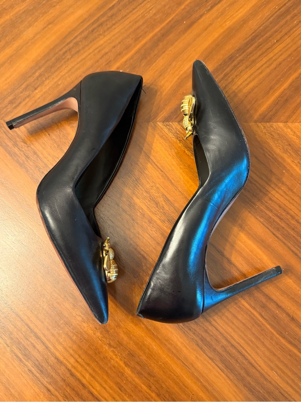 Schutz Black Leather Gold Embellished Pointed Toe Pumps Heels US 8 - Picture 8 of 16